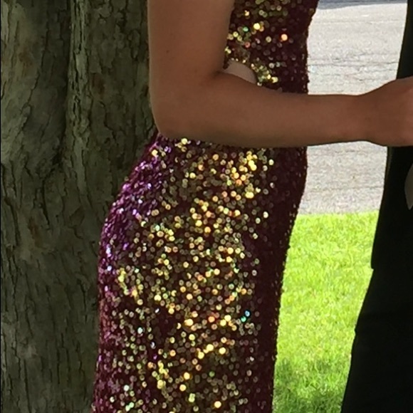 Champagne and maroon prom / ball dress - Picture 14 of 14